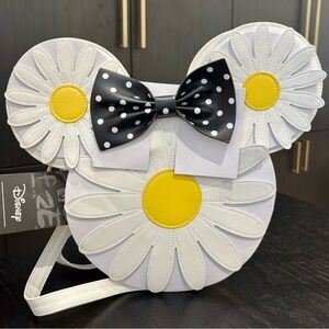 Loungefly 🌼 Daisy Flower Minnie
Mouse Purse Shoulder Bag
Crossbody Disney NWT